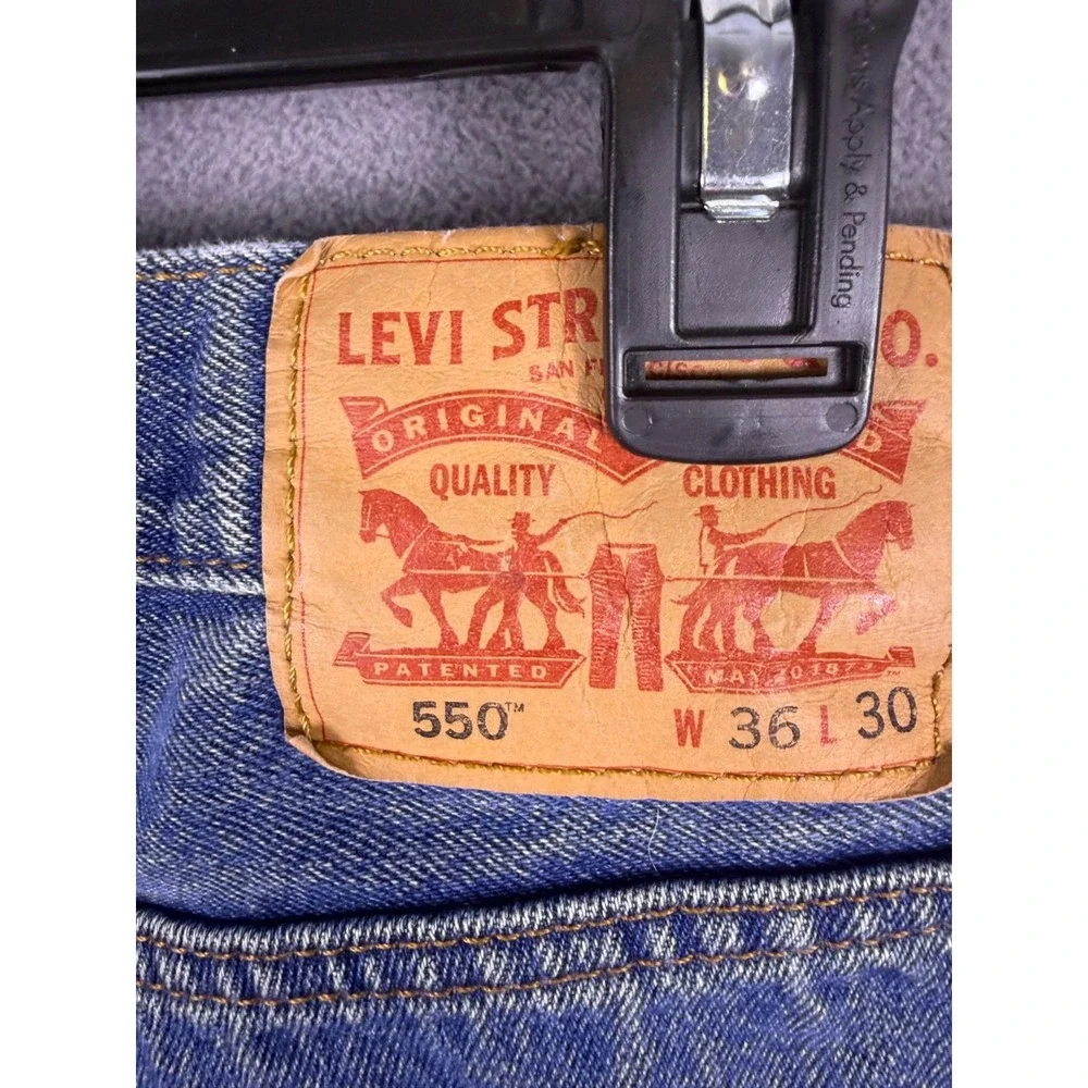 Levis Mens 550 Jeans 36x30 Blue Relaxed Fit Cool Paint Stains Medium Wash‎